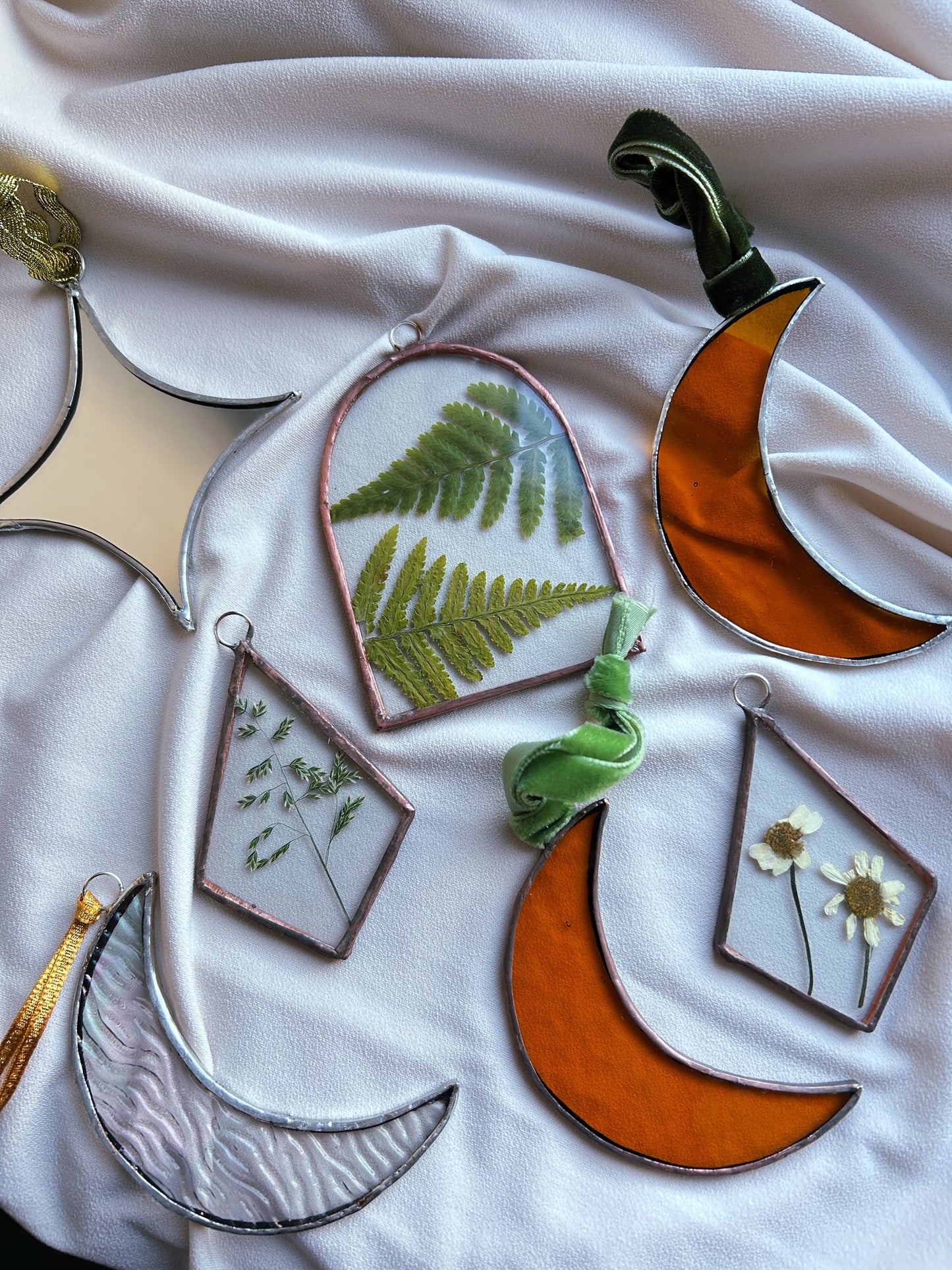 Pressed Fern Arch Glass Frame