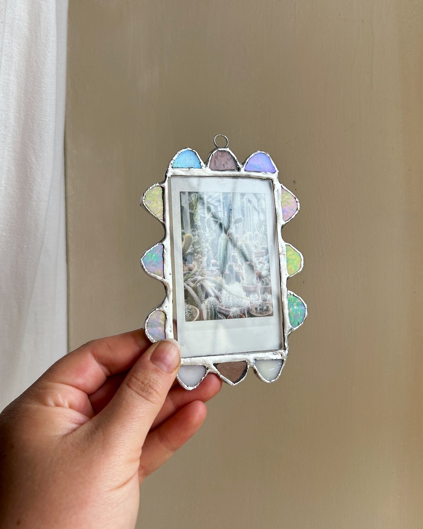 Scallop Polaroid Frame Iridescent Green/ White and Pink