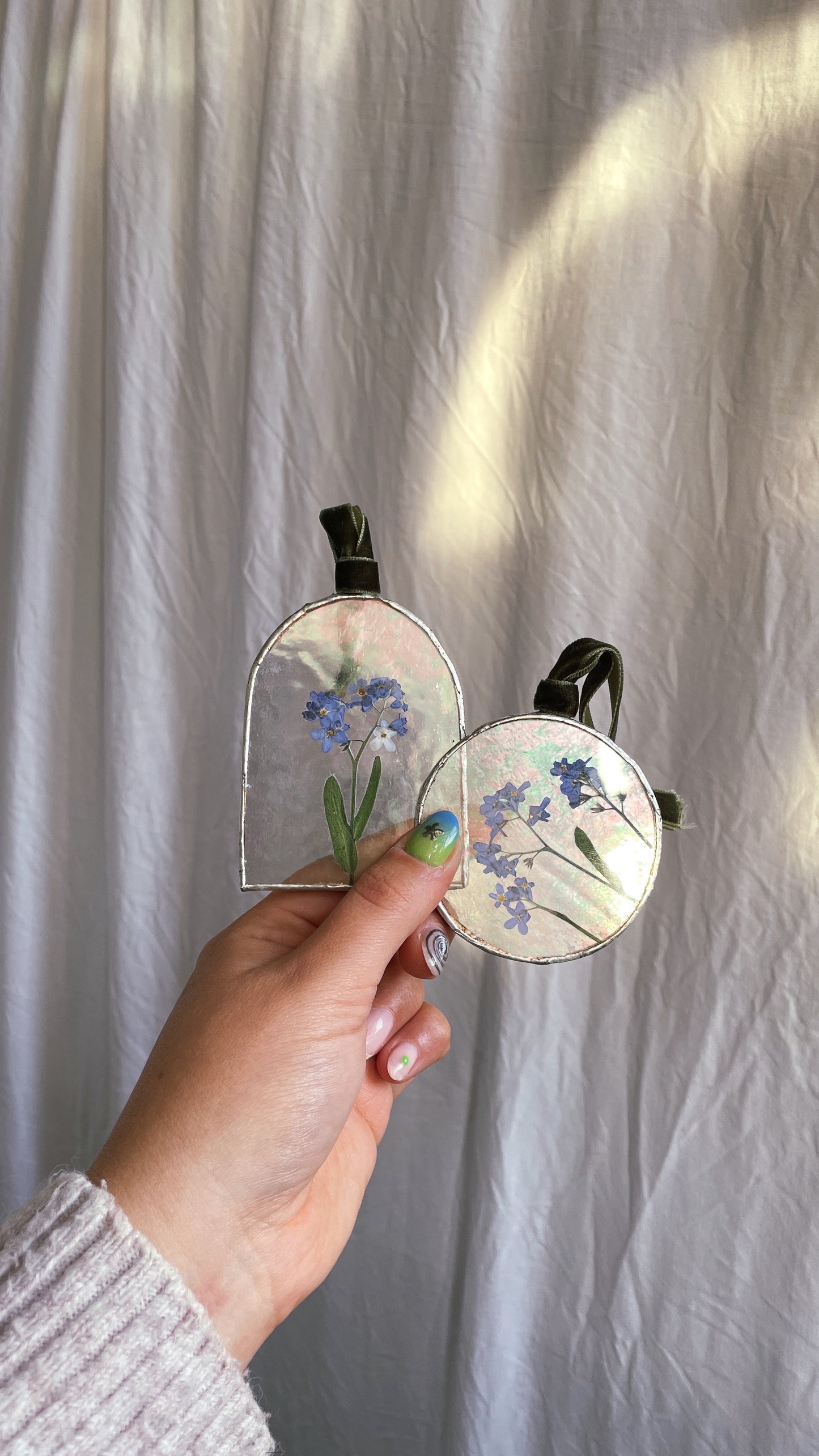 Forget me Not Pressed Flower Glass Arch Frame