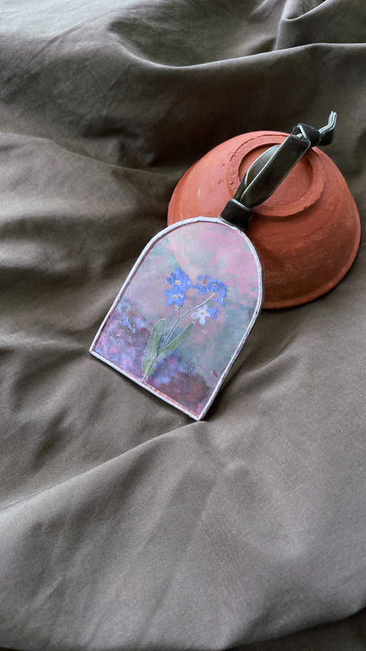 Forget me Not Pressed Flower Glass Arch Frame