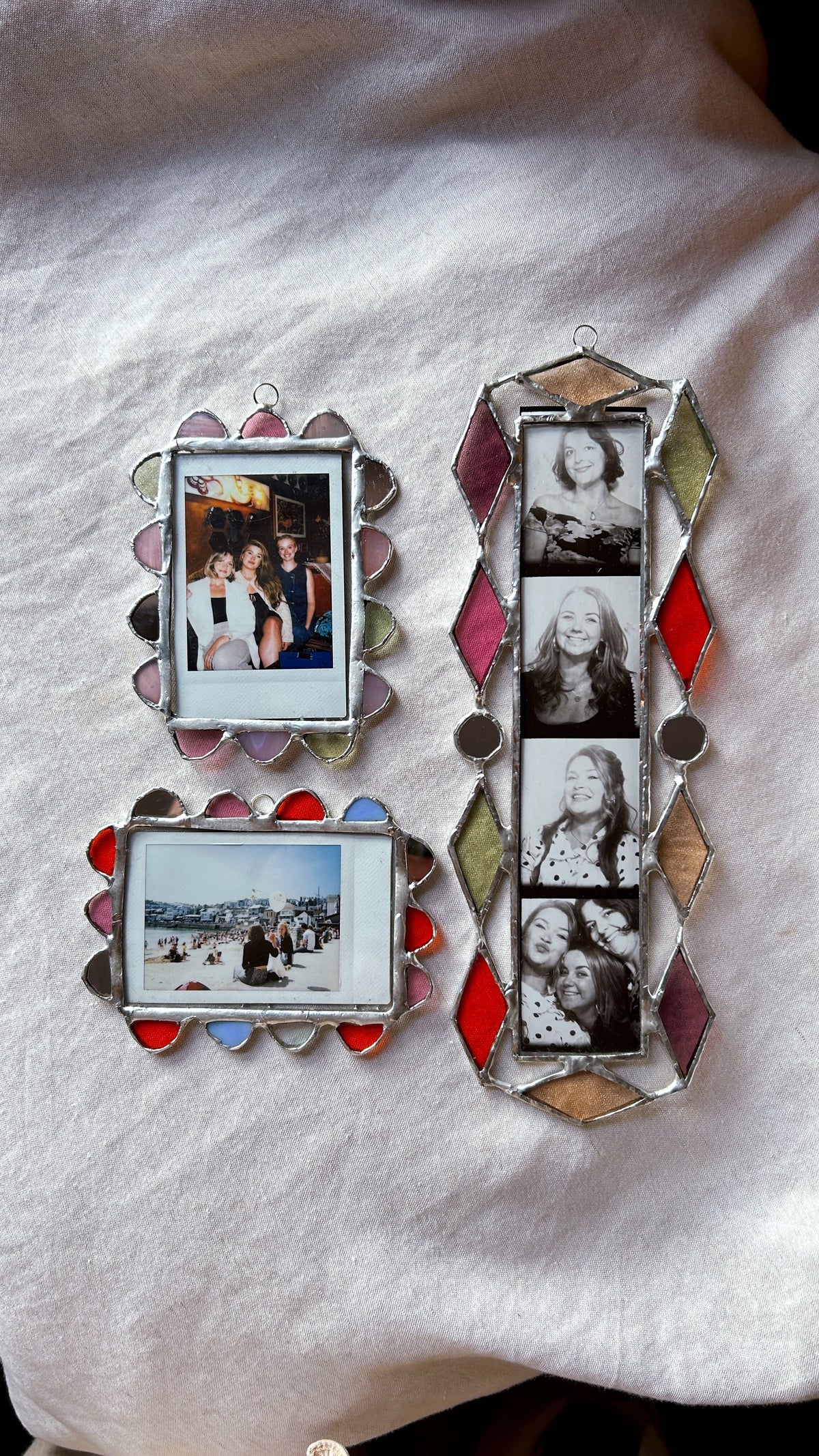 Scalloped Polaroid Frame Pinks and Green