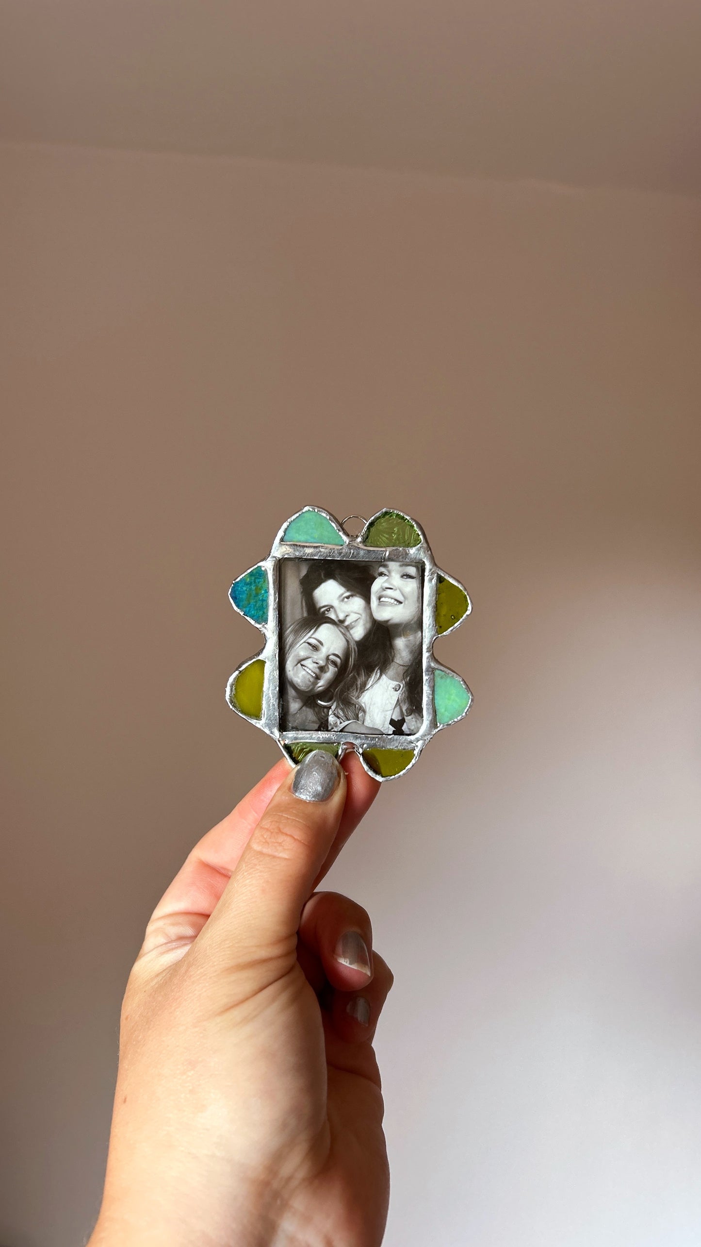 MINI Scalloped Polaroid Frame Green