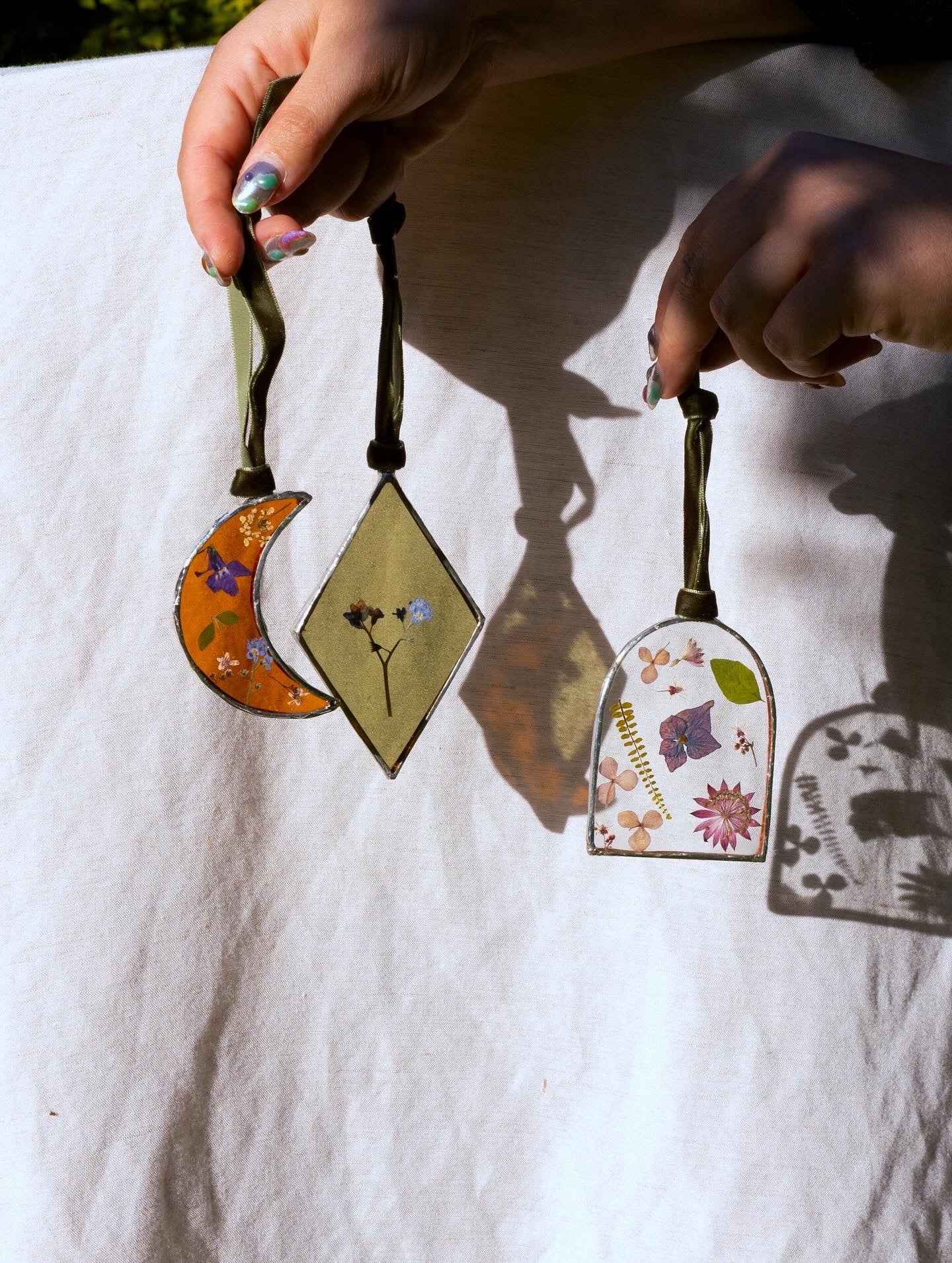 Christmas Ornament Flower Framing Stained Glass Workshop at Rebecca Furze Shop - Totnes (2 Ornaments)