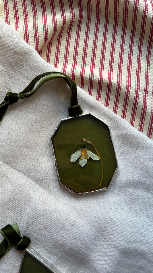 Silver Pressed Snowdrop Glass Frame