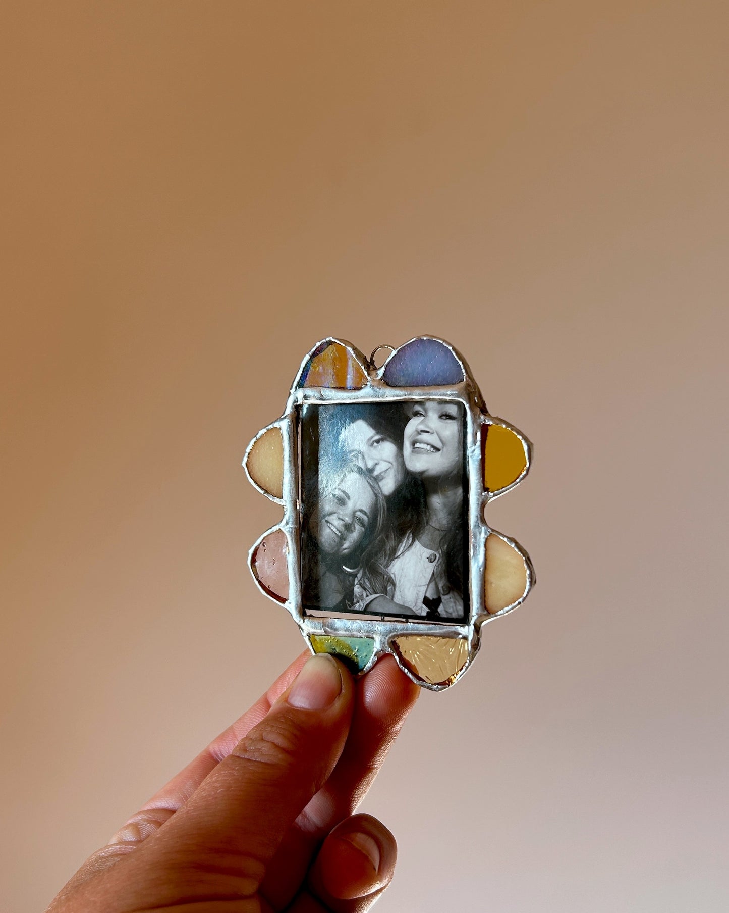 MINI Scalloped Frame Blue Pink Yellow